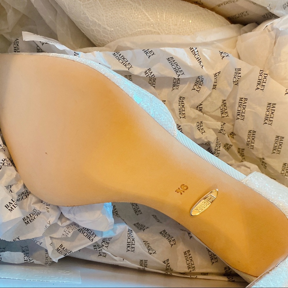 Badgley Mischka Lola d'Orsay Pump - white - Picture 8 of 8